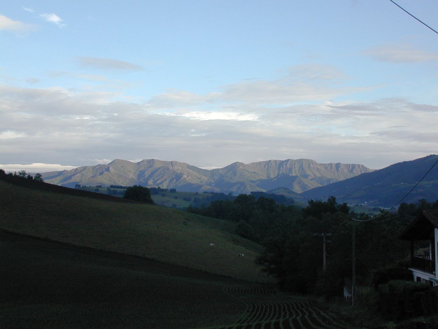 V ozadju Pireneji