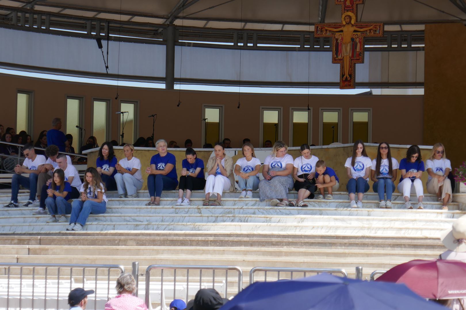 5. 8. D. Marijine ruke