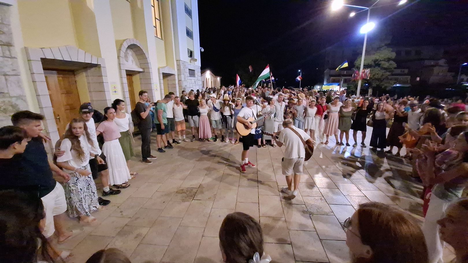 5. 8. P. Nočni spored pred Cerkvijo