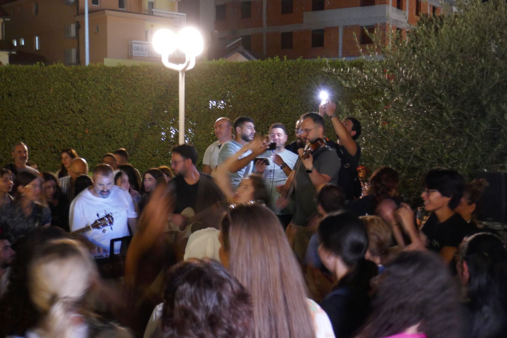 5. 8. P. Nočni spored pred Cerkvijo