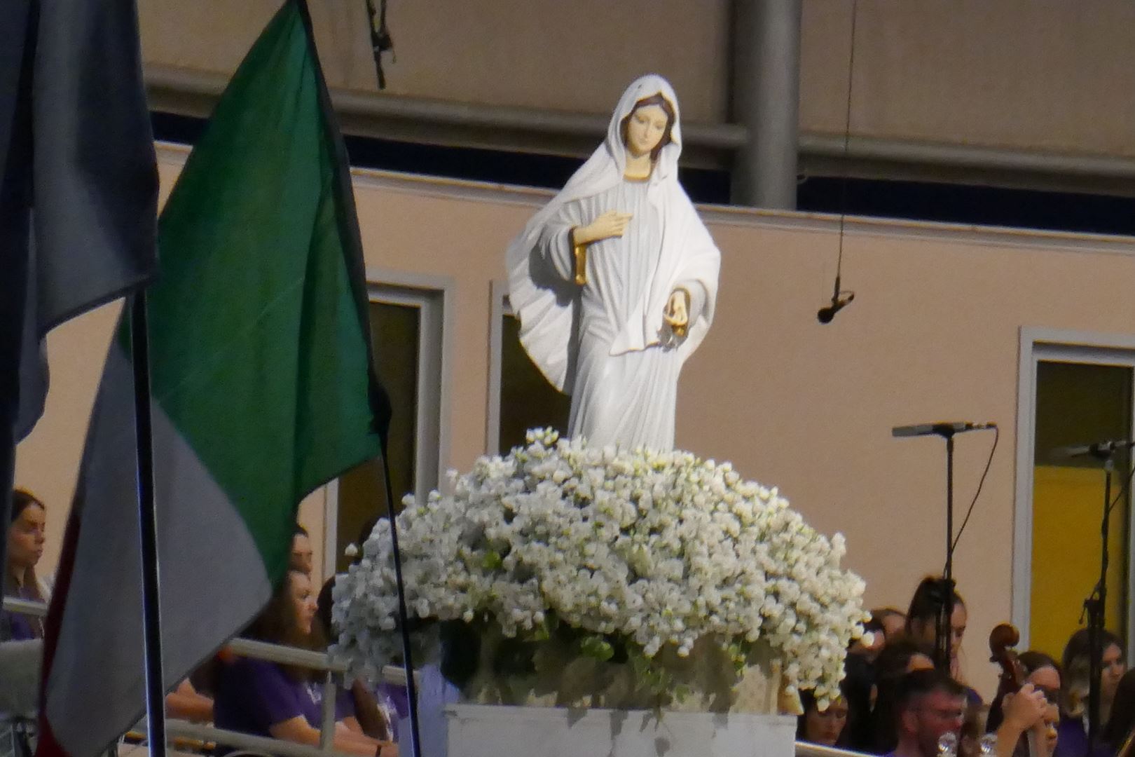 5. 8. P. Procesija z Marijinim kipom